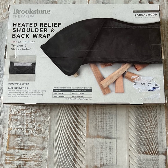 Brookstone Heated Relief Shoulder & Back Wrap Tension and Stress Relief - Picture 4 of 4